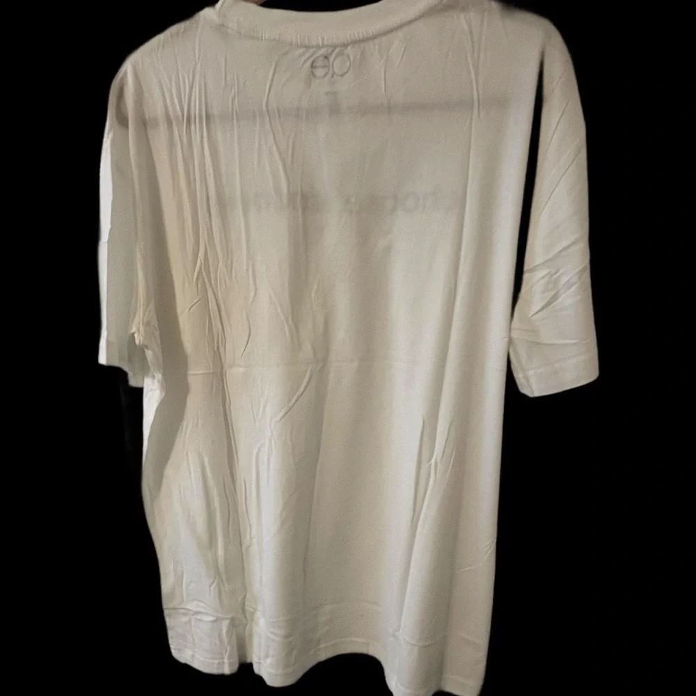 White 'Choose Kindness' T-Shirt - Picture 2 of 2